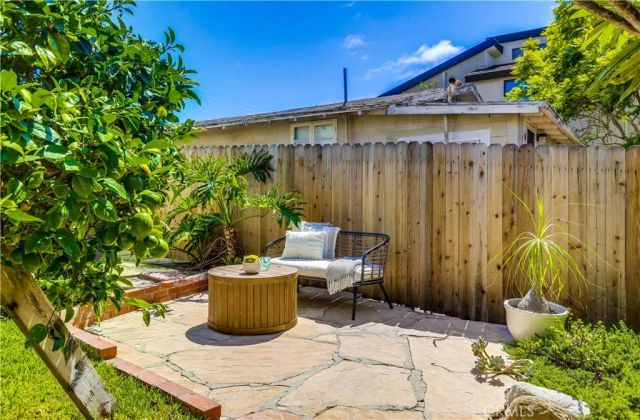 464 Agate Street, Laguna Beach, CA 92651