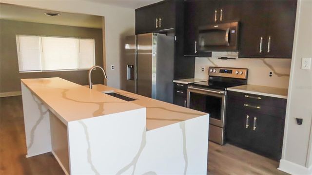 4594 17TH AVENUE N, St Petersburg, FL 33713