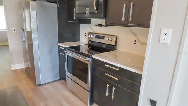 4594 17TH AVENUE N, St Petersburg, FL 33713