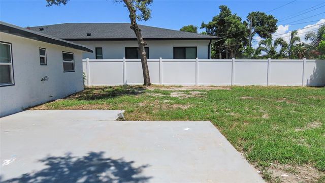 4594 17TH AVENUE N, St Petersburg, FL 33713