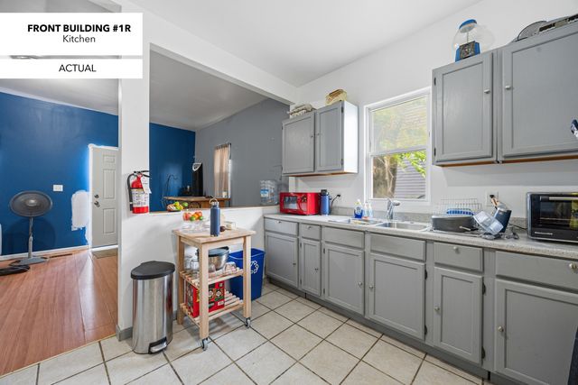 1801 W 21st Place, Chicago, IL 60608
