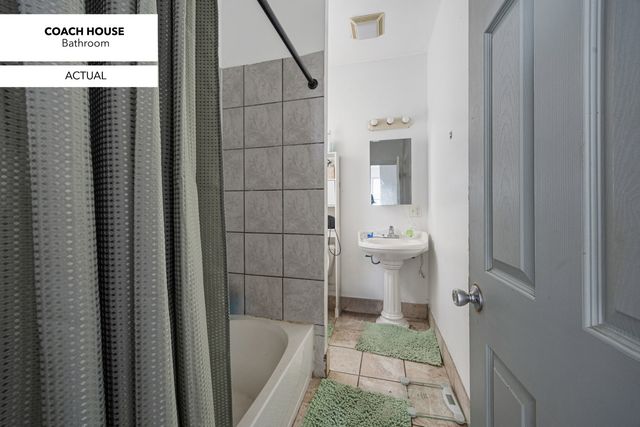 1801 W 21st Place, Chicago, IL 60608