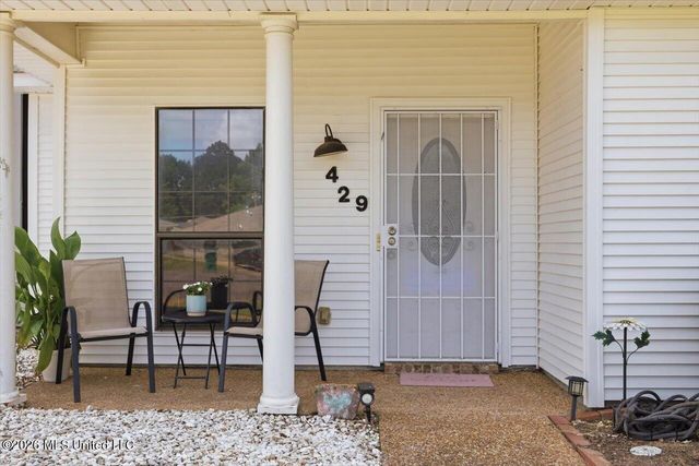 429 Vining Court, Byram, MS 39272