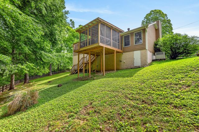 722 Lone Oak Dr, Pegram, TN 37143