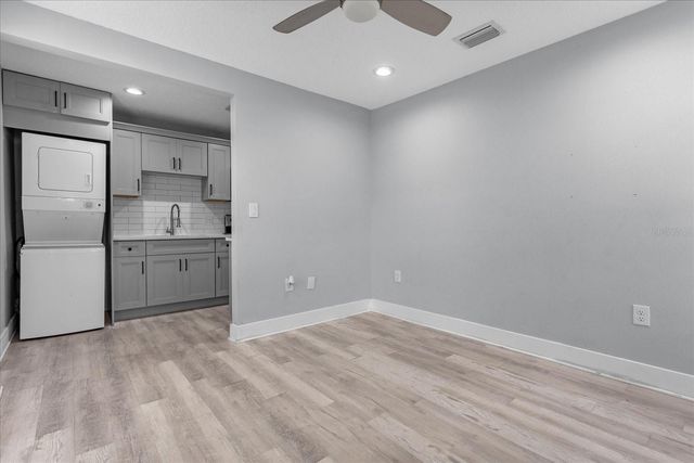4521 EDGEWATER DRIVE 4, Orlando, FL 32804