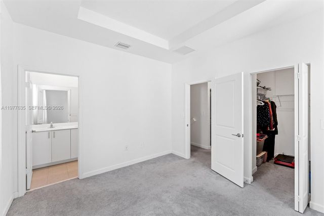 11755 SW 246th Ter, Miami, FL 33032