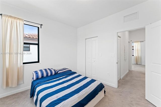 11755 SW 246th Ter, Miami, FL 33032