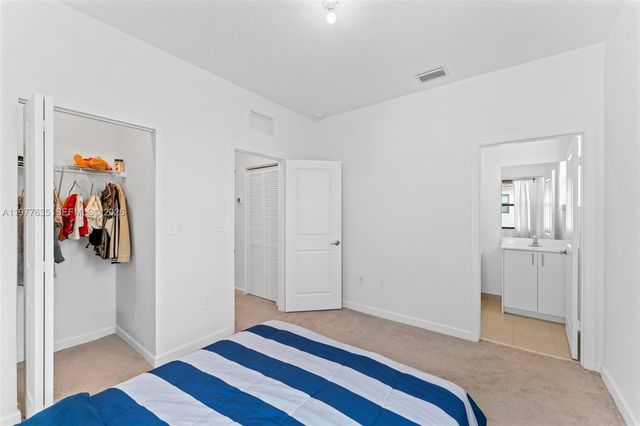 11755 SW 246th Ter, Miami, FL 33032