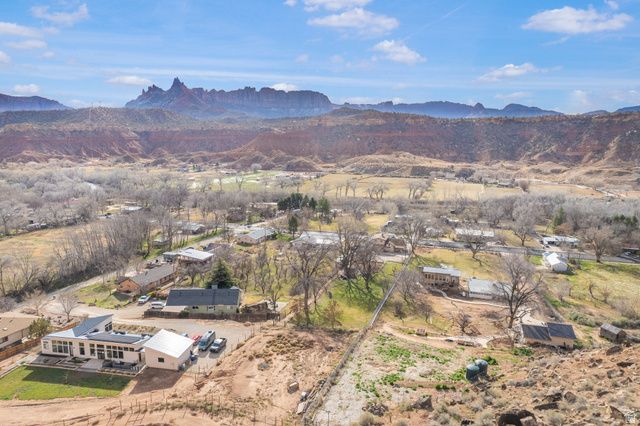 188 W MAIN ST, Rockville, UT 84763