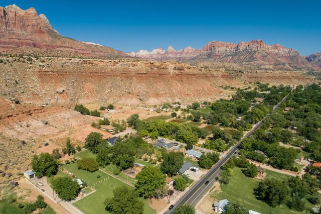 188 W MAIN ST, Rockville, UT 84763