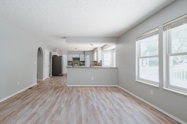 26 E Woodfield, Etna, OH 43062