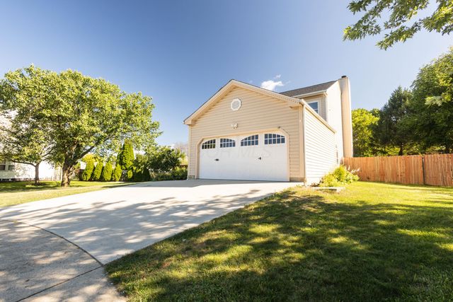 26 E Woodfield, Etna, OH 43062