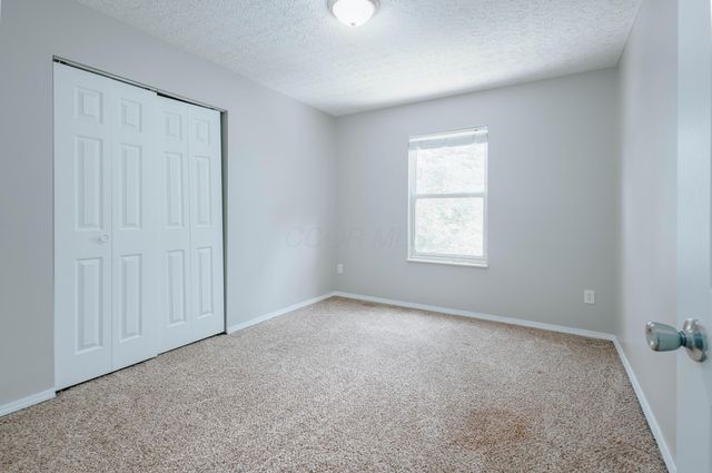26 E Woodfield, Etna, OH 43062