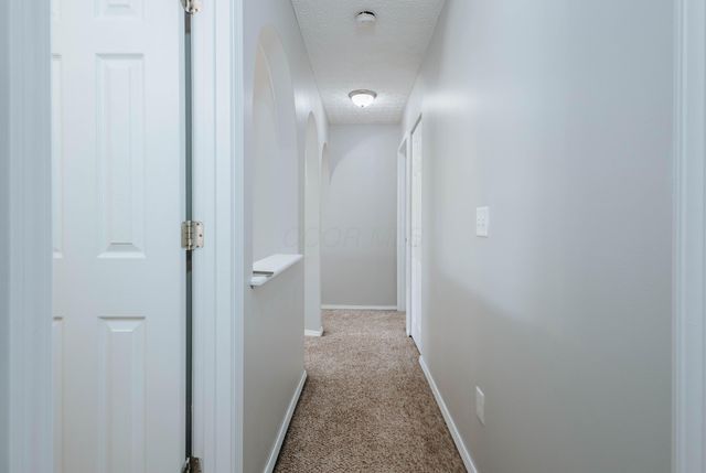 26 E Woodfield, Etna, OH 43062