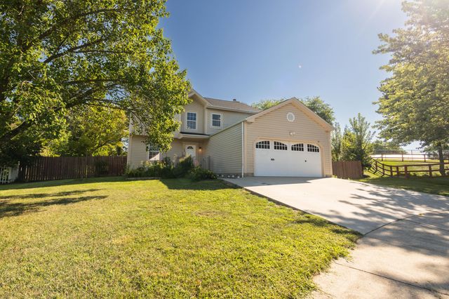 26 E Woodfield, Etna, OH 43062