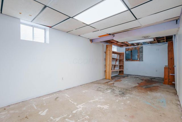 26 E Woodfield, Etna, OH 43062