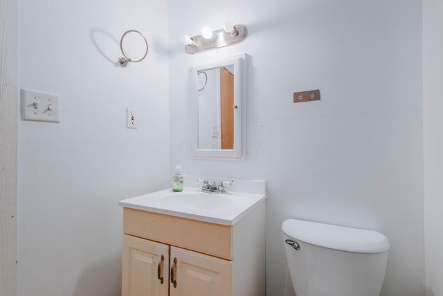 26 E Woodfield, Etna, OH 43062