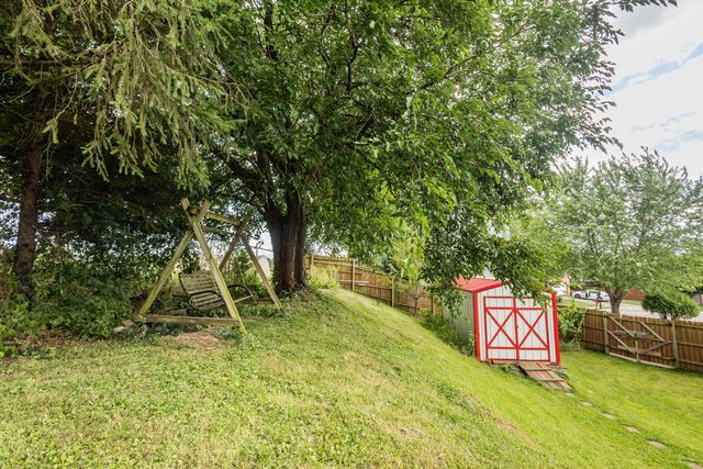 26 E Woodfield, Etna, OH 43062