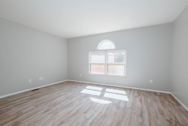 26 E Woodfield, Etna, OH 43062