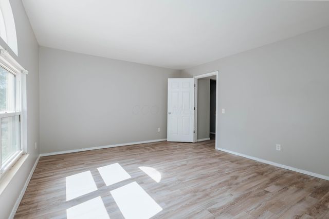 26 E Woodfield, Etna, OH 43062