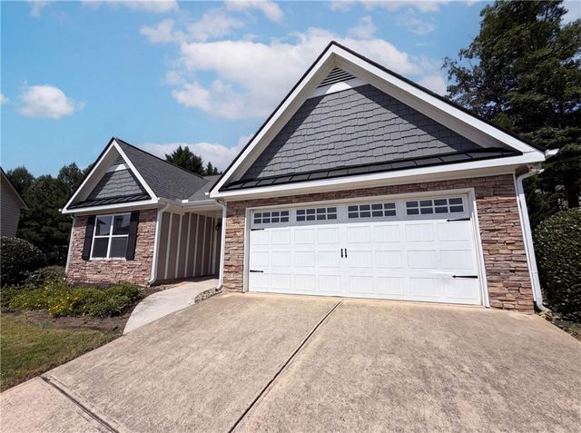 211 Logan Creek Lane, Dallas, GA 30132