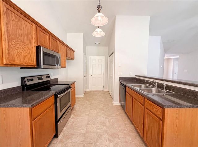 211 Logan Creek Lane, Dallas, GA 30132