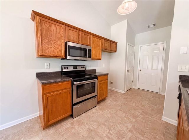 211 Logan Creek Lane, Dallas, GA 30132