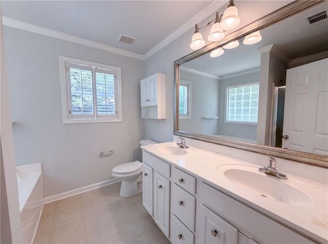 211 Logan Creek Lane, Dallas, GA 30132