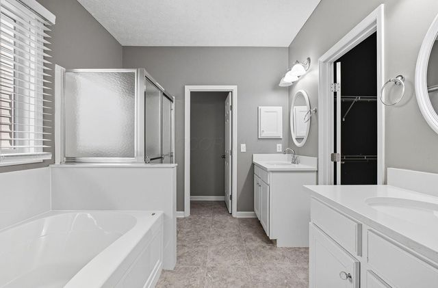 4879 Blossom Way, 41, Grove City, OH 43123