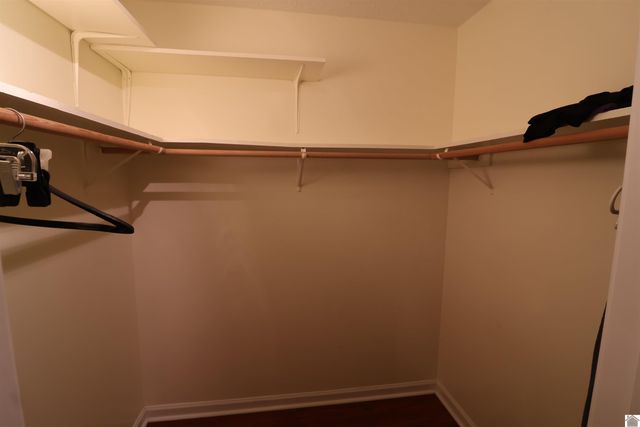 5828 cairo rd, Paducah, KY 42001