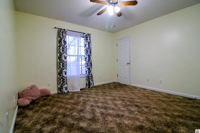 5828 cairo rd, Paducah, KY 42001