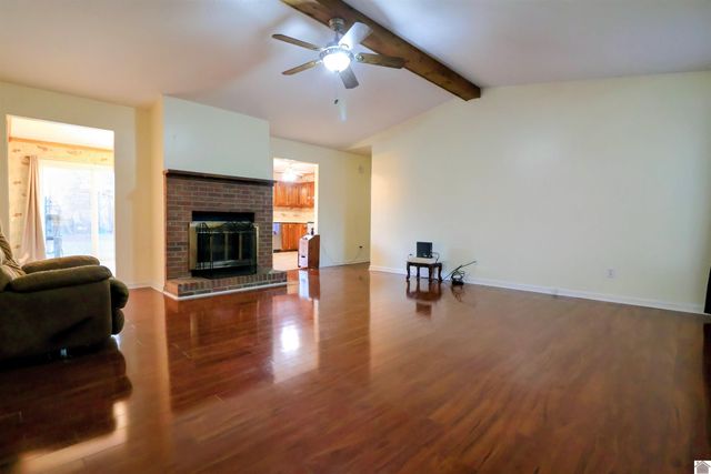 5828 cairo rd, Paducah, KY 42001