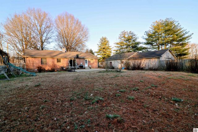 5828 cairo rd, Paducah, KY 42001