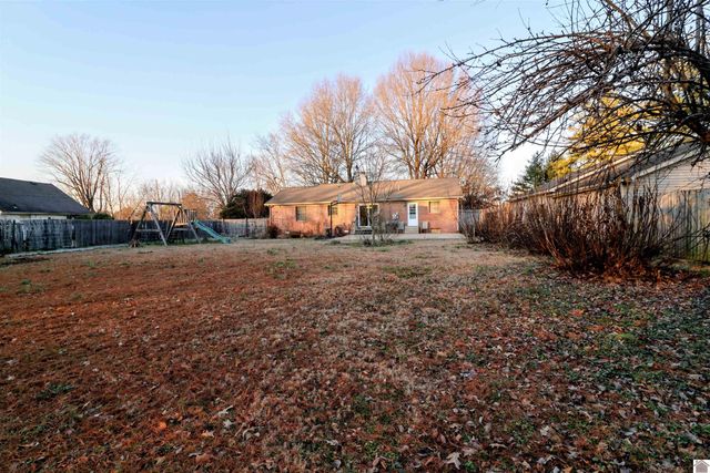 5828 cairo rd, Paducah, KY 42001