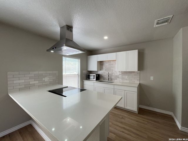 10062 Sandy Field Drive, San Antonio, TX 78245