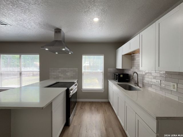 10062 Sandy Field Drive, San Antonio, TX 78245