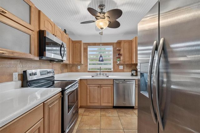 9821 Sunrise Lakes Boulevard 107, Sunrise, FL 33322