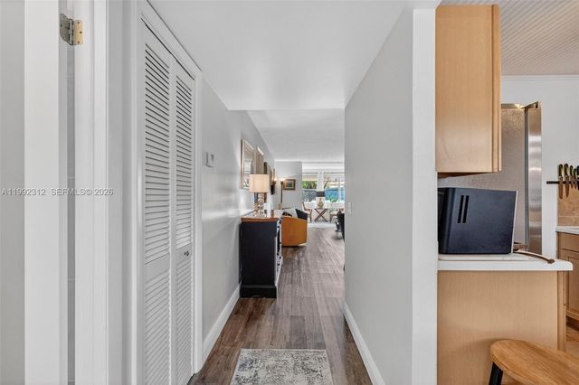 9821 Sunrise Lakes Boulevard 107, Sunrise, FL 33322