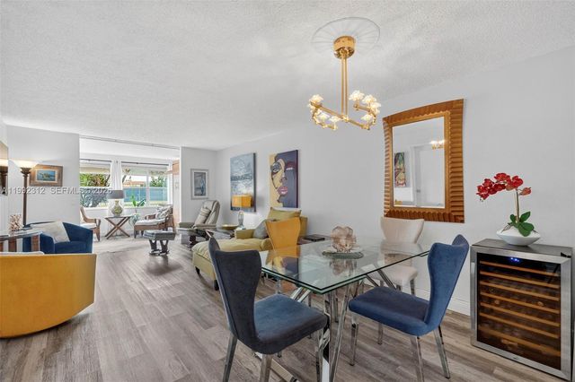 9821 Sunrise Lakes Boulevard 107, Sunrise, FL 33322