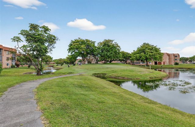 9821 Sunrise Lakes Boulevard 107, Sunrise, FL 33322