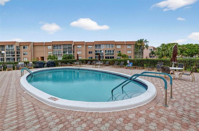 9821 Sunrise Lakes Boulevard 107, Sunrise, FL 33322