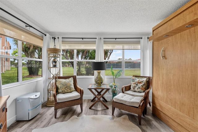 9821 Sunrise Lakes Boulevard 107, Sunrise, FL 33322