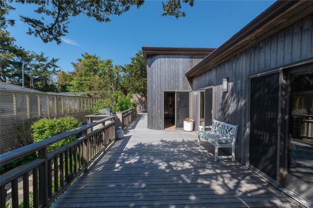 43 Crescent Avenue, Seaview, NY 11770