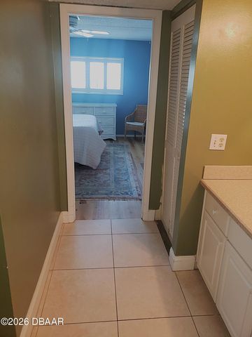 100 Silver Beach Ave Apt 618, Daytona Beach, FL 32118
