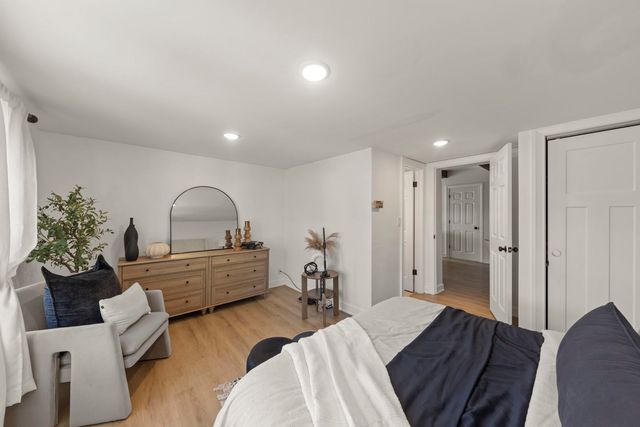 9525 Parkside Avenue, Oak Lawn, IL 60453