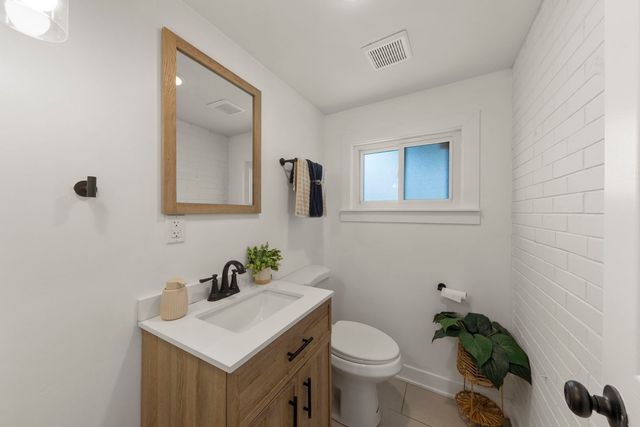 9525 Parkside Avenue, Oak Lawn, IL 60453