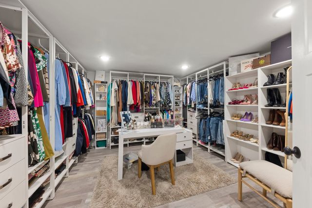 9525 Parkside Avenue, Oak Lawn, IL 60453