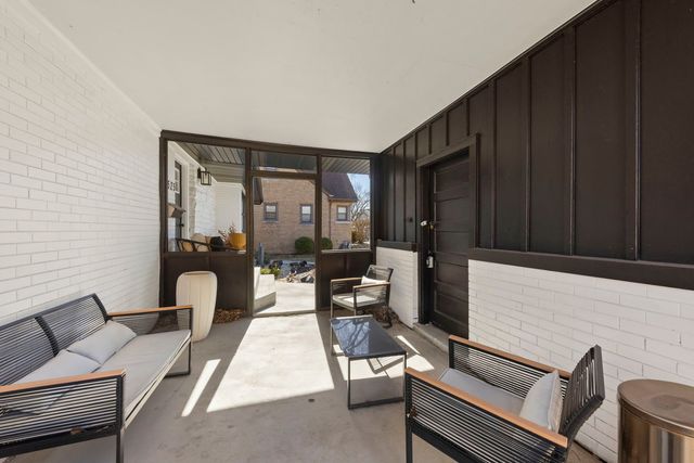 9525 Parkside Avenue, Oak Lawn, IL 60453