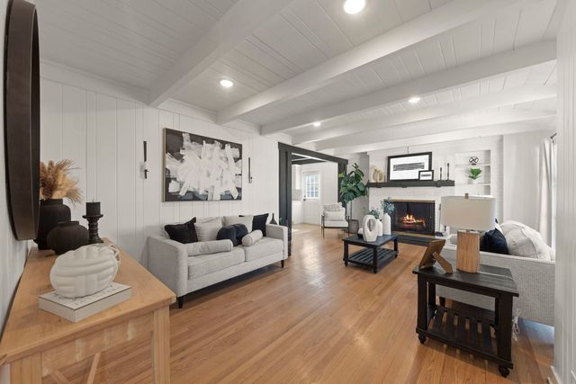 9525 Parkside Avenue, Oak Lawn, IL 60453