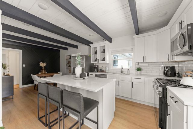 9525 Parkside Avenue, Oak Lawn, IL 60453